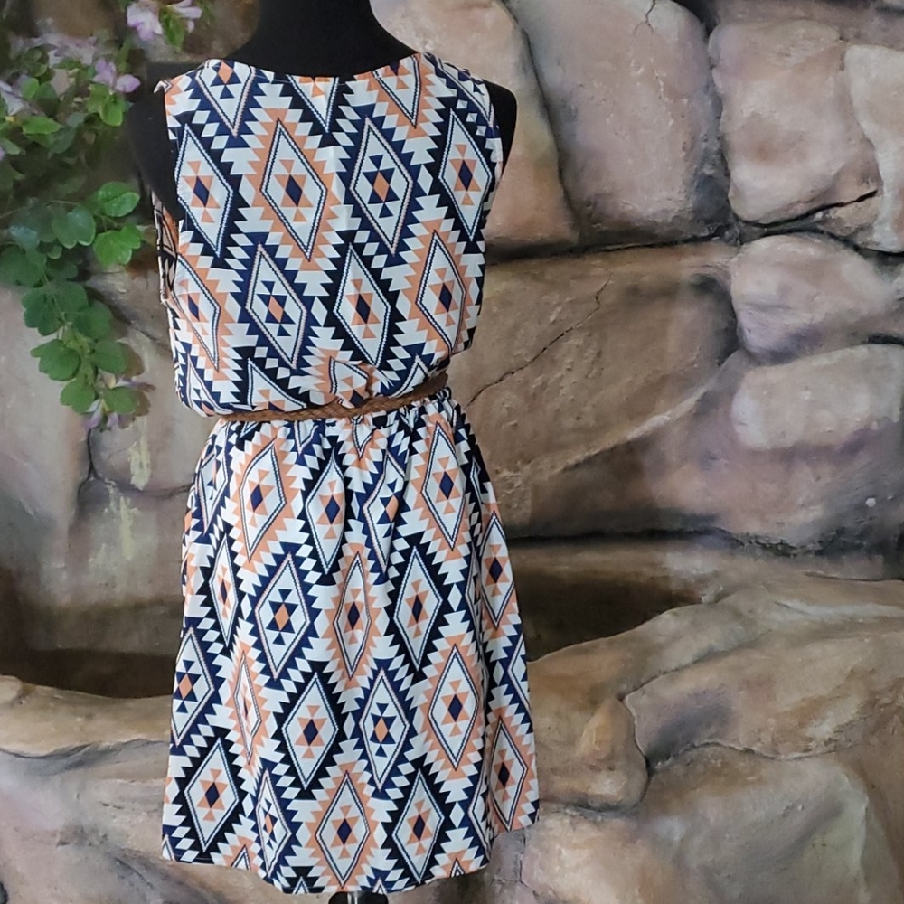 Aztec Dress - Picture 2 of 3